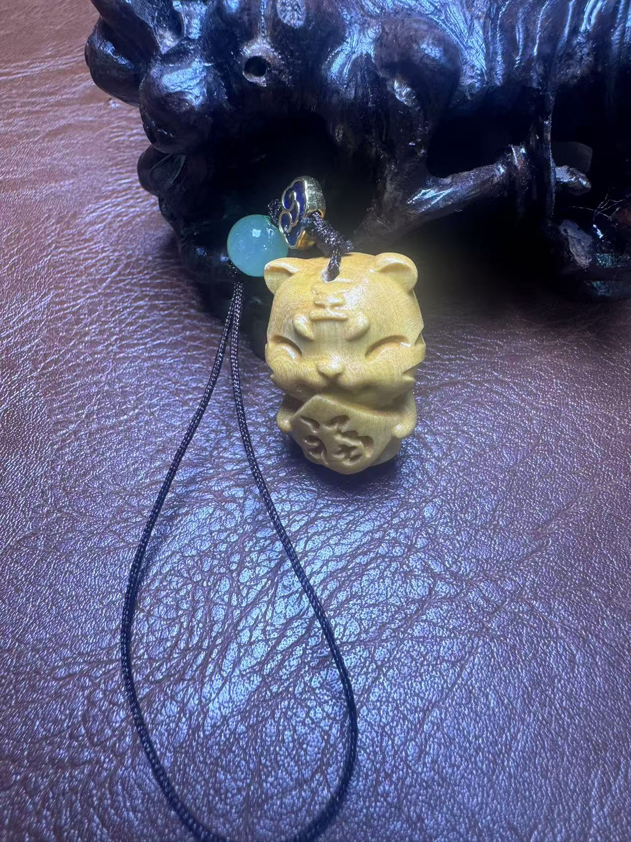 XD2644 Bracelet Yellow sandalwood pendant charm