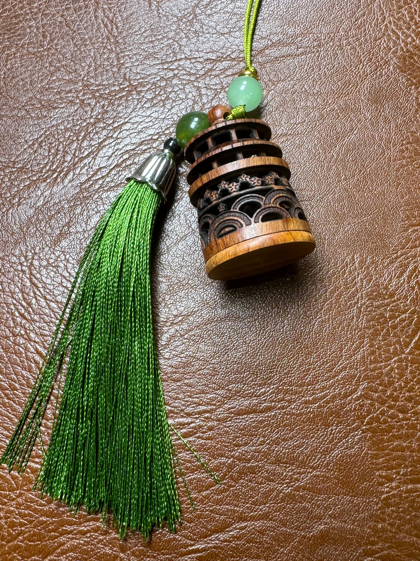 XD2379;Bracelet  Fine quality Huanghuali pendantfor cultural play