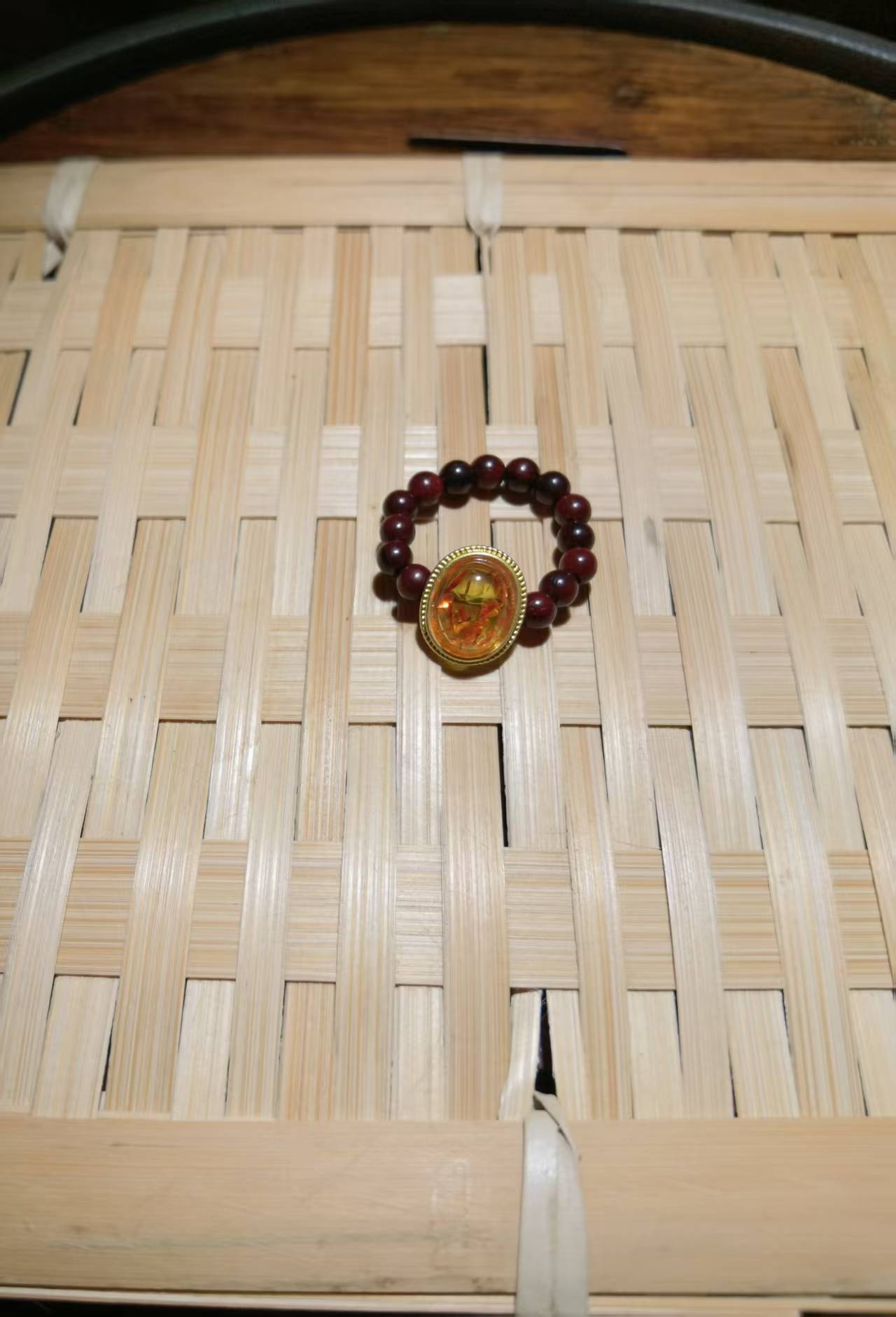 XD2582 Bracelet Small leaf purple sandalwoodhandle piece