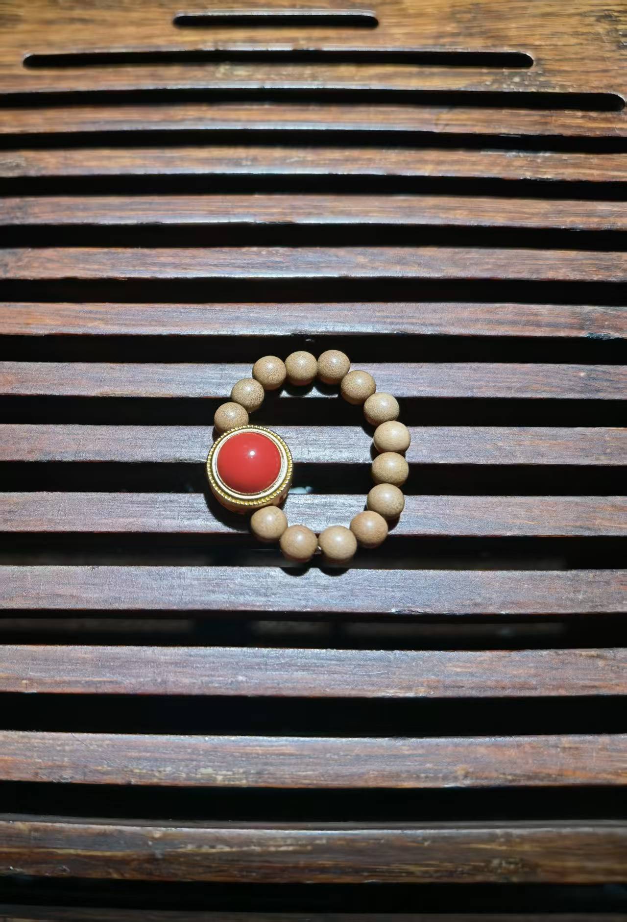 XD2694 Bracelet  golden silk poplar handle piece