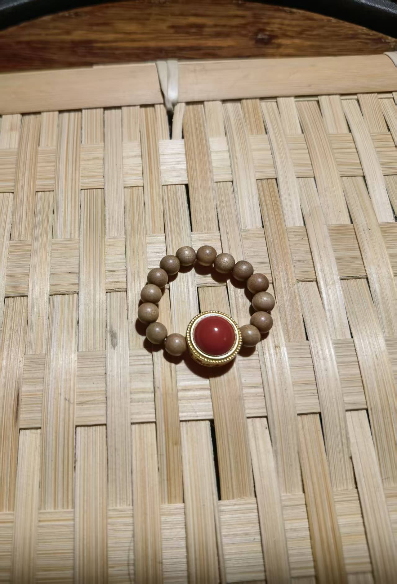 XD2694 Bracelet  golden silk poplar handle piece